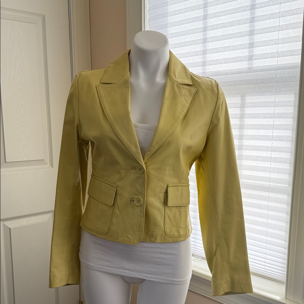 Vera Pelle Yellow Leather Blazer for Women